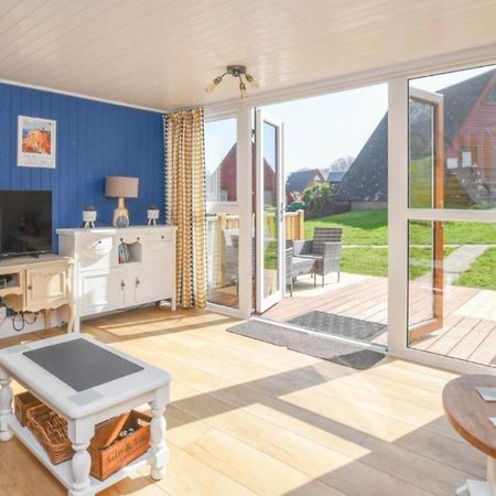 Foxes Sea Side Retreat Deluxe Chalet Is A Lovely Holiday Home Tucked Away On The Kent Coast Kingsdown  Exterior foto